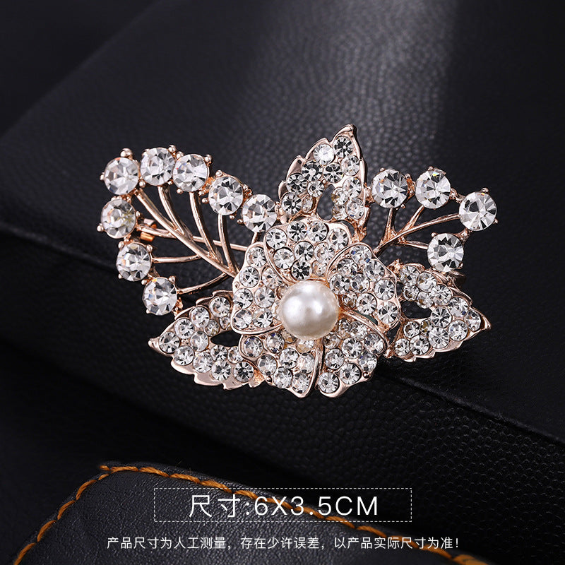 A Korean new fashion high-end brooch women's rhinestone silk scarf buckle anti-light buckle crystal brooch pin pearl jewelry - Mixbatch