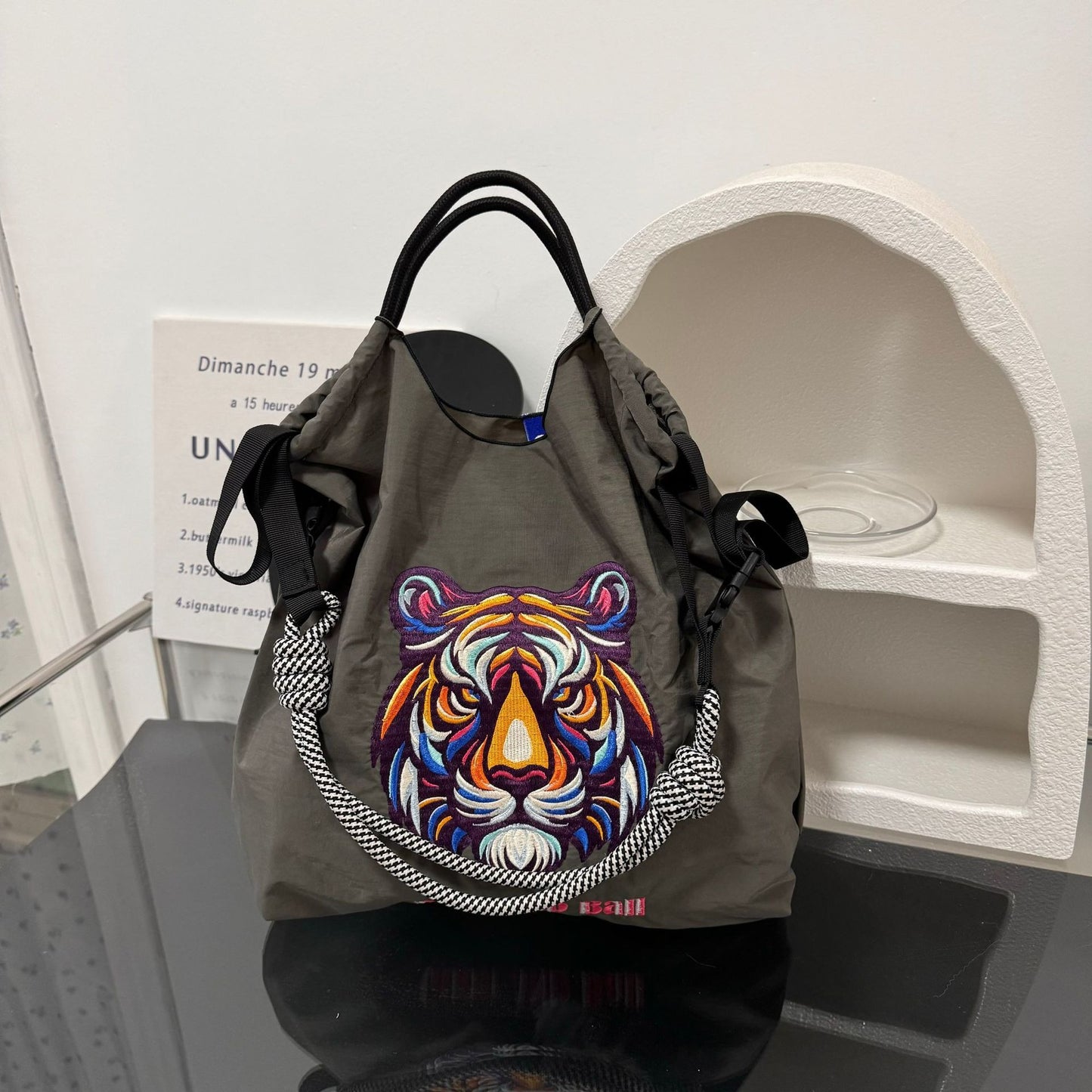 A ball chain bag handbag women's new messenger commuter armpit bag women's shoulder large capacity tote bag