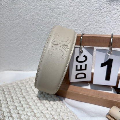 A French high-end sense retro leather letter headband stepping on the line pressing the edge wide edge going out headband heavy industry light luxury hair accessories women