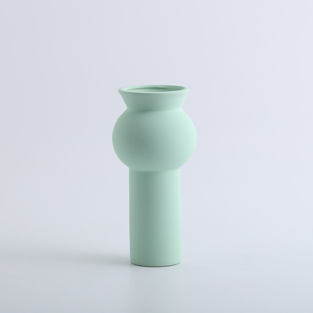 A ceramic vase decorative ornament