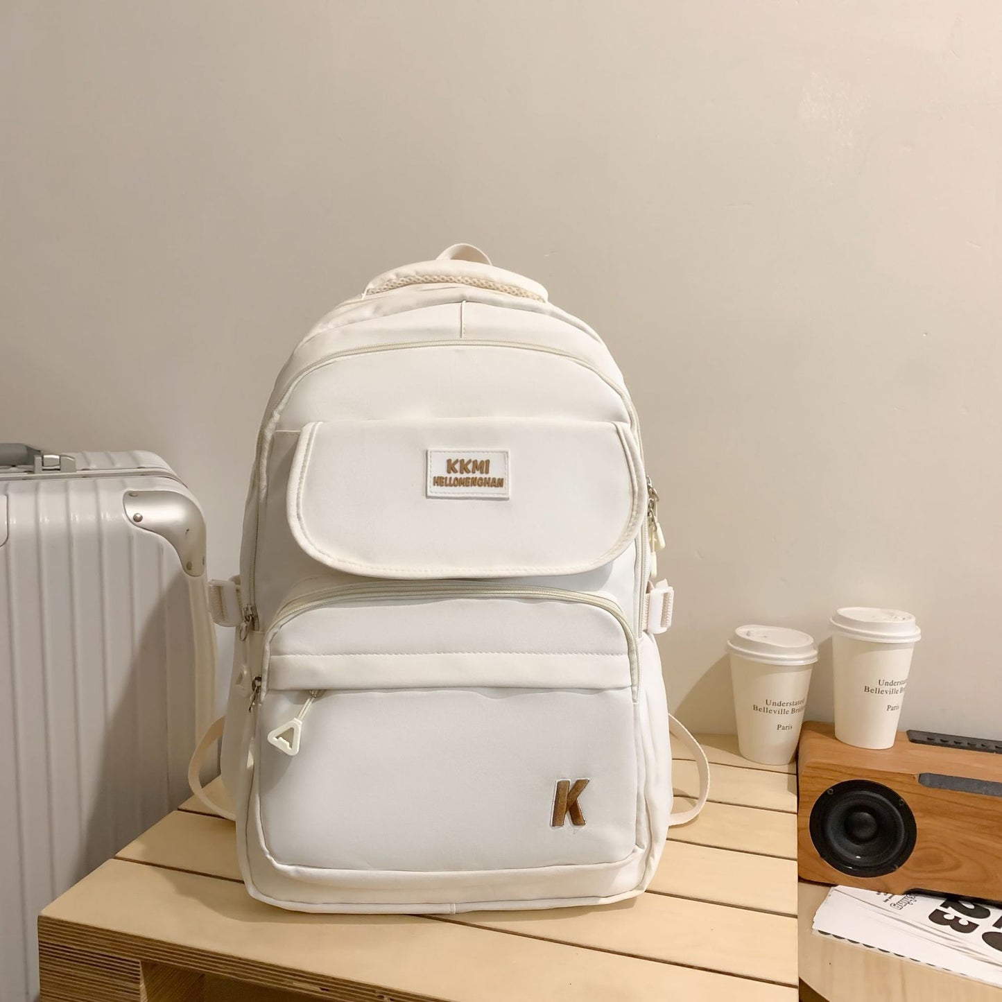 A new large-capacity Japanese small fresh and sweet wind high-value backpack for primary and secondary school students