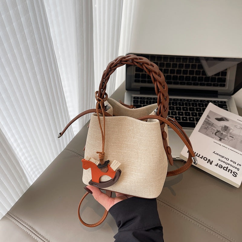 A shoulder bag messenger bag