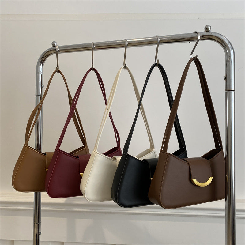 A new high-end fashion versatile women's spring and summer niche design shoulder armpit bag
