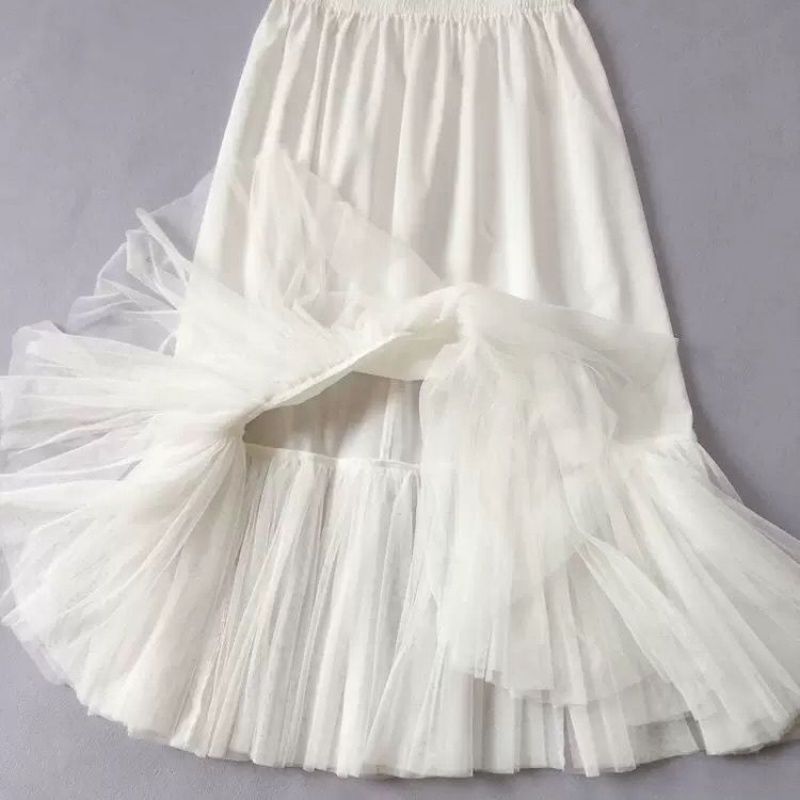 A Lined with a tulle skirt and a maxi skirt