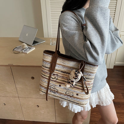 A straw bag shoulder bag