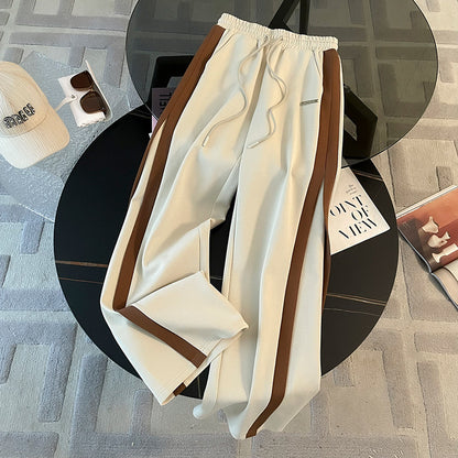 A women's long-sleeved trousers two-piece set