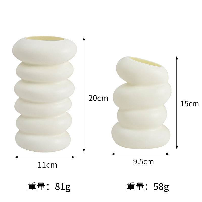 A plastic vase spiral Nordic simple imitation glazed porcelain creative wind flower arrangement ornament dry and wet flower vase simulation vase