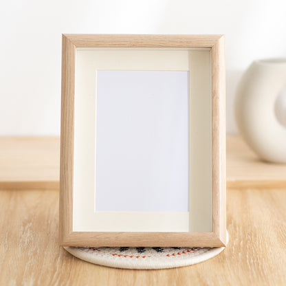 A hollow photo frame tea specimen frame three-dimensional hollow table