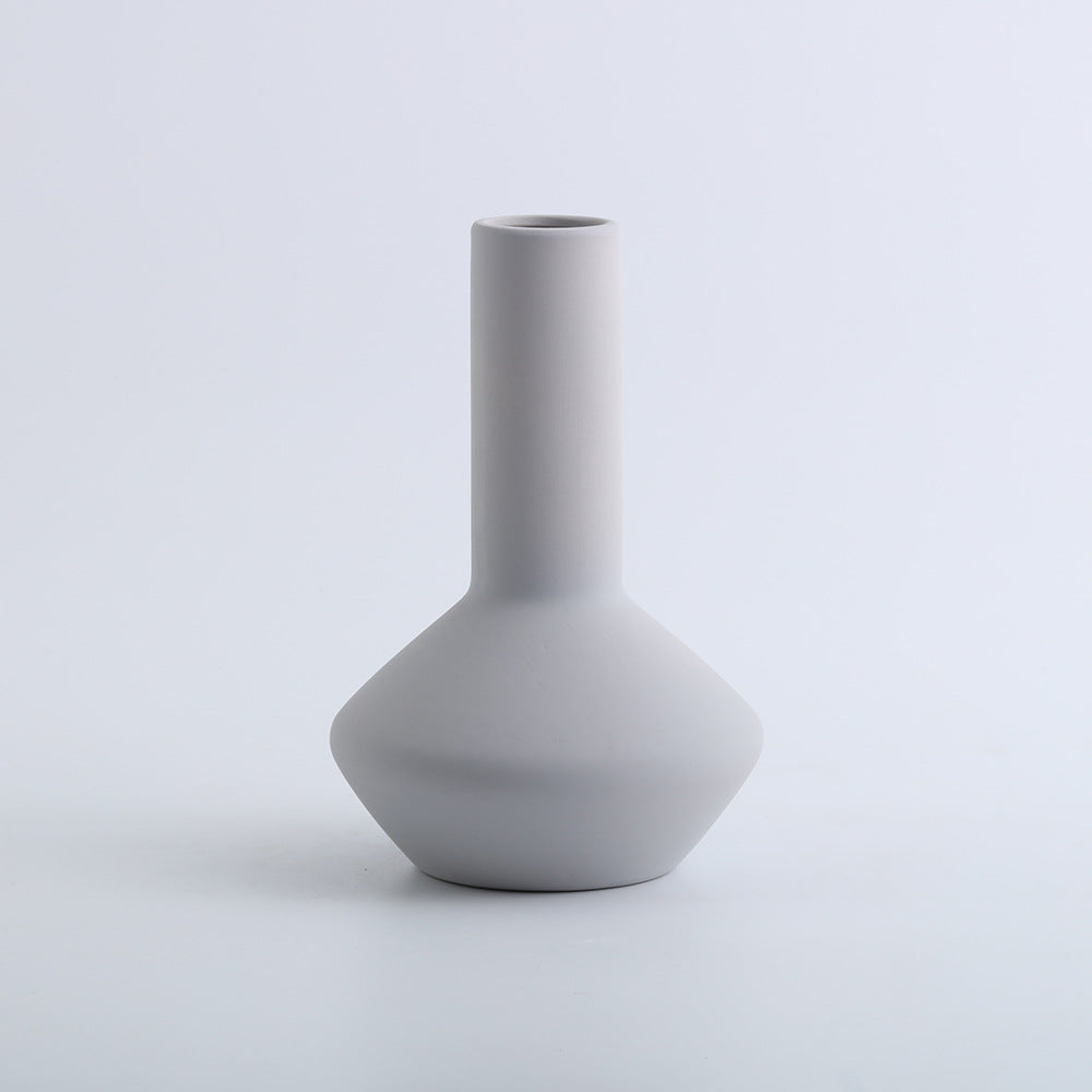 A ceramic vase decorative ornament