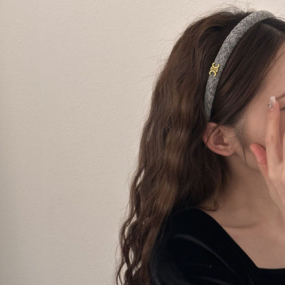 A Xiaoxiangfeng senior sense headband Internet celebrity Douyin popular headband light luxury style celebrity girl sense headgear hair accessories wholesale