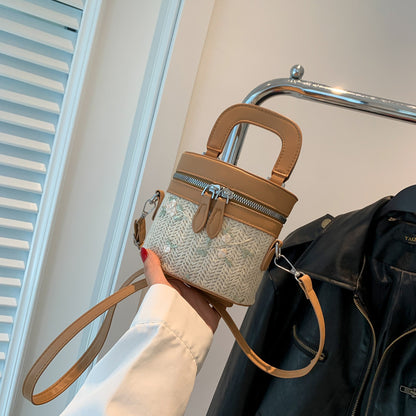 A foreign retro women's bag new Korean version spring and summer solid color crossbody temperament single shoulder simple striped small square bag - Mixbatch