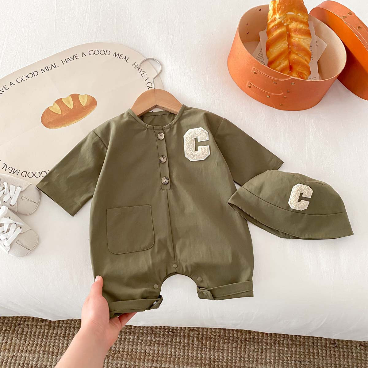 A 2024 Spring Korean version of the baby crawling clothes, boys' workwear, loose onesies, children's long-sleeved clothes, and hats - Mixbatch