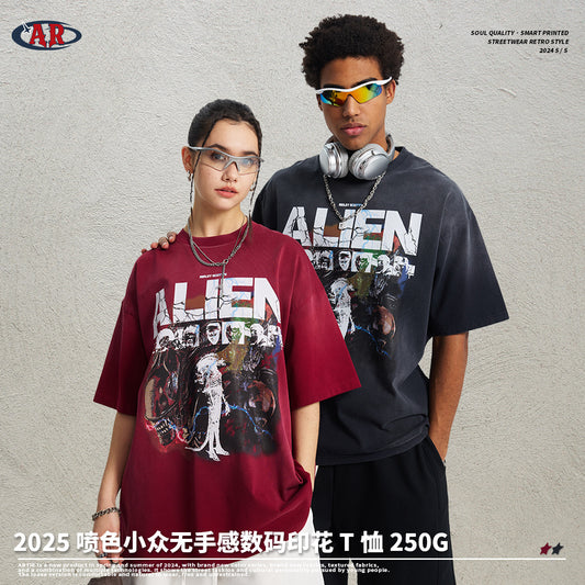 A printed short-sleeved couple T-shirt