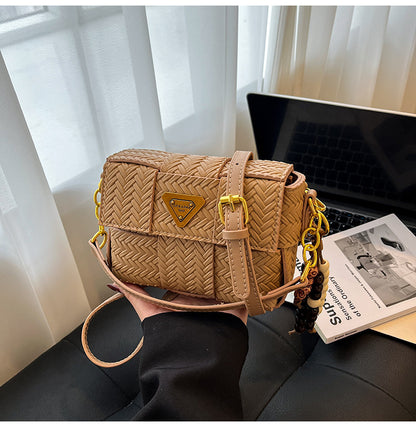 A shoulder bag messenger bag
