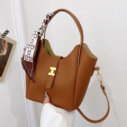 A simple soft PU hand carrying bucket bag woman - Mixbatch