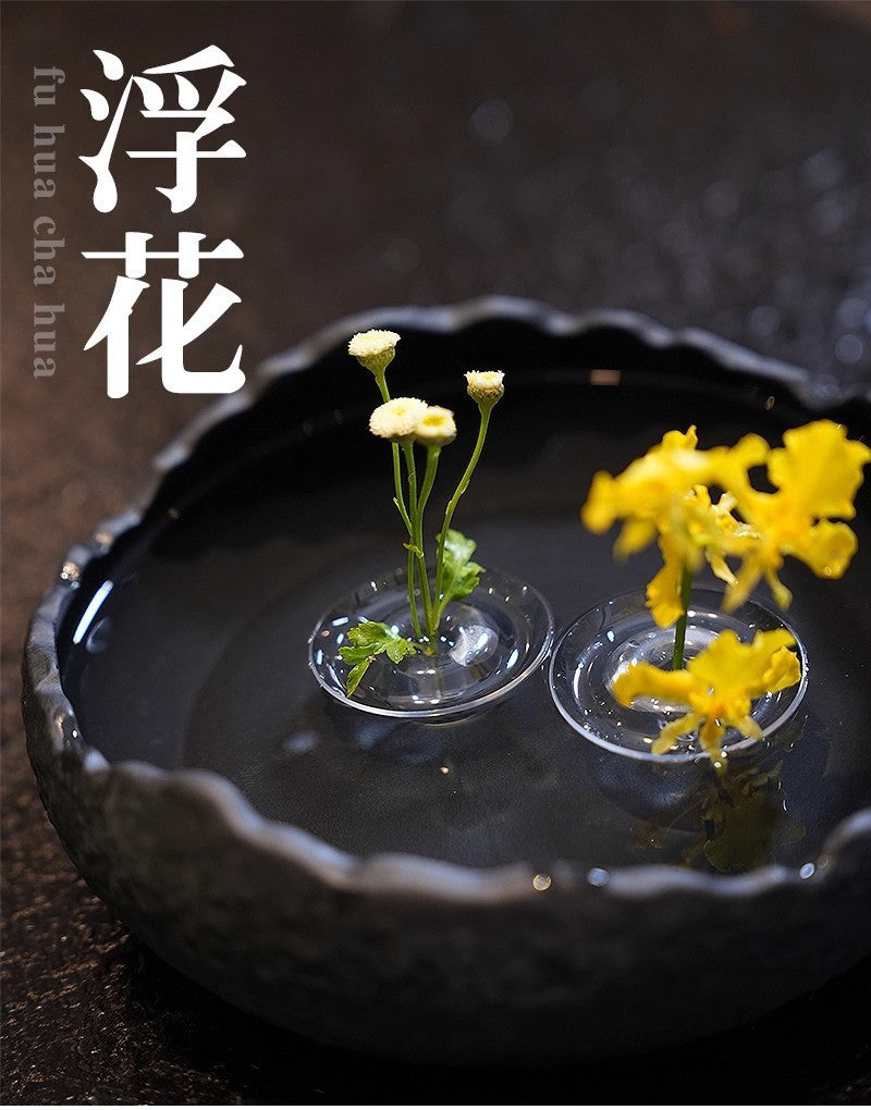 A Floating flower plug hydroponics device