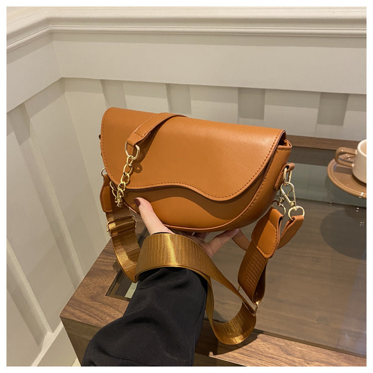 A Spring new chain saddle bag wide shoulder strap single shoulder messenger bag foreign style leisure bag - Mixbatch