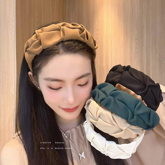 A high-grade pleated wide-edge hairpin headband, high cranial top pressure hair bundle, autumn and winter face wash headband