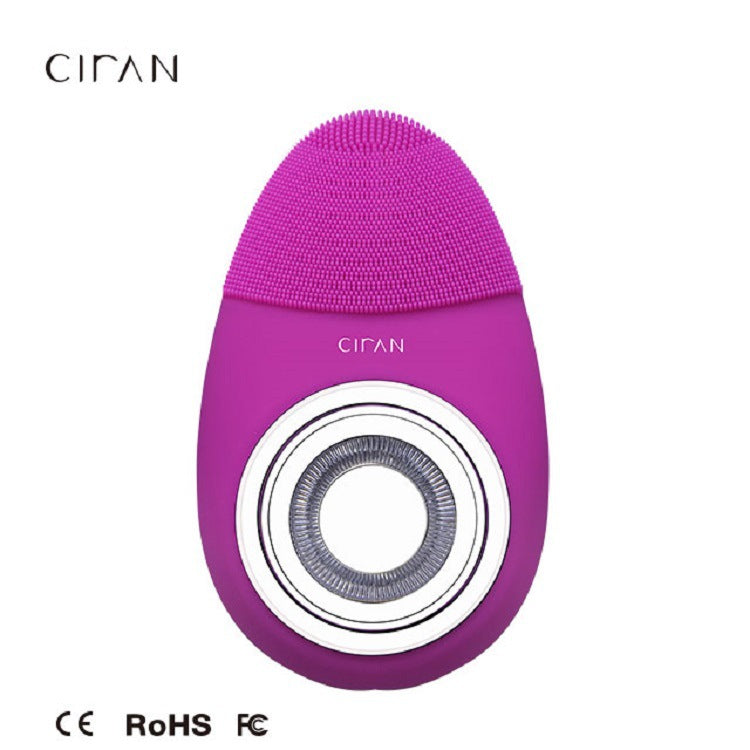 A silicone facial cleanser