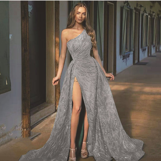 A Spring and summer new split dress dress sequined suspender evening dress