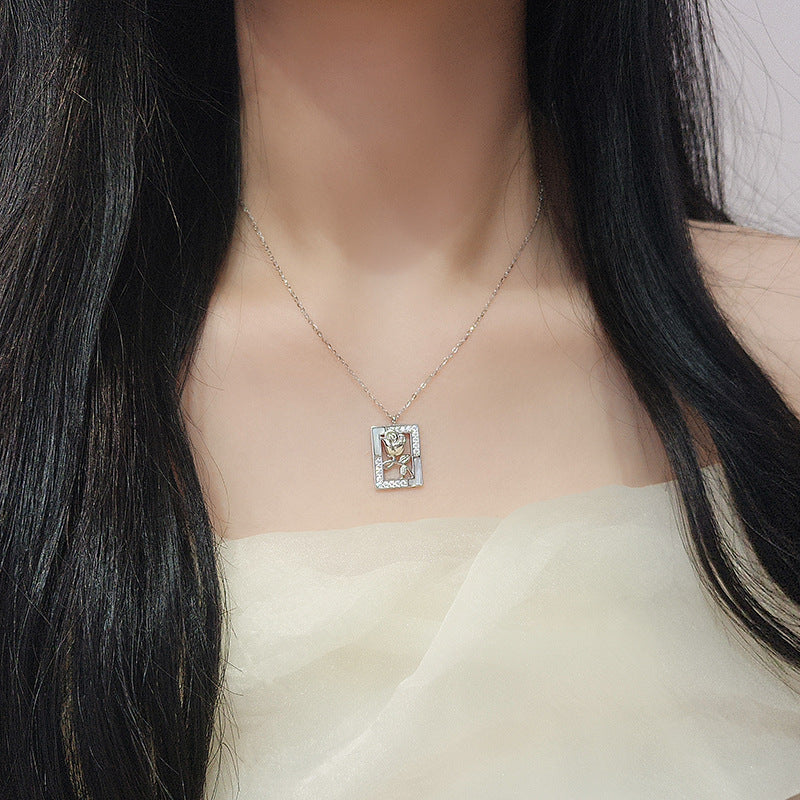 A S925 Sterling Silver Rose Necklace