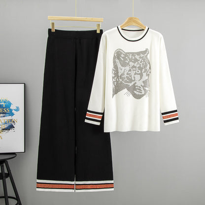 A diamond knitting suit