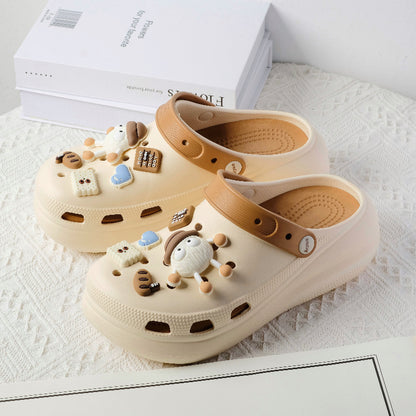 A puff hole shoes female cartoon cute thick sole stepping on shit beach shoes cool slippers