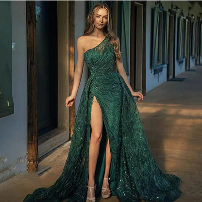 A Spring and summer new split dress dress sequined suspender evening dress