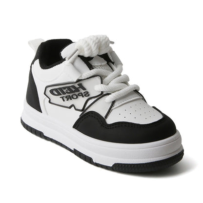 A children's sports shoes