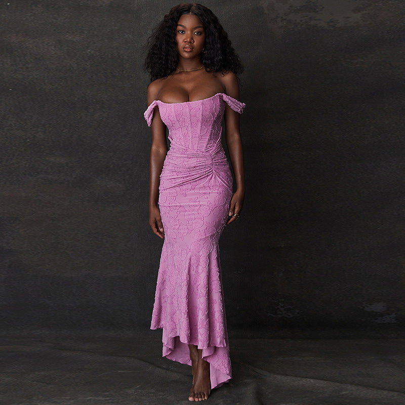 A Sleeveless solid color one-word shoulder sleeveless fishbone waist dress banquet evening dress