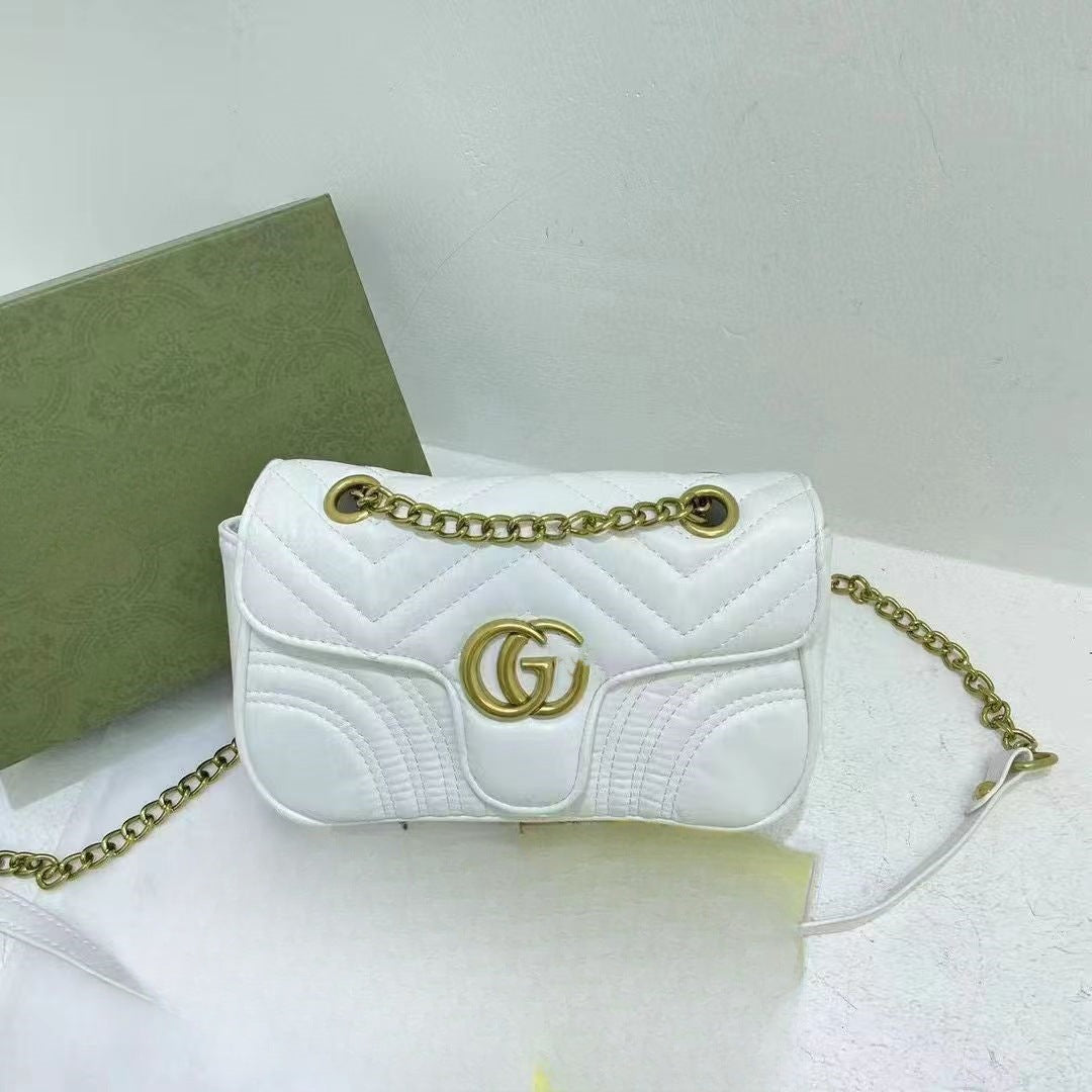 A Classic Women's Shoulder Crossbody Chain Wave Pattern Bag Fashion Versatile Trend Daily Matching Commuter Use Wholesale