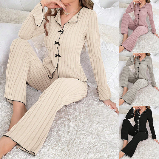A long-sleeved trousers pajama set