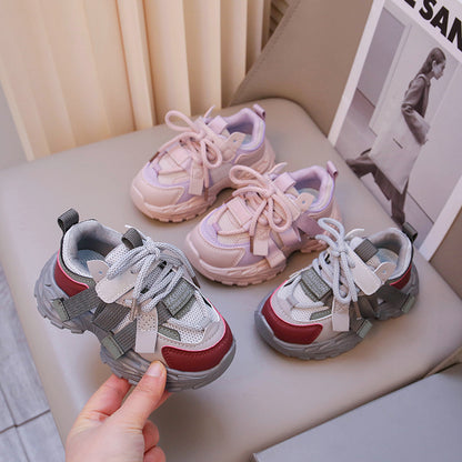 A children's sports shoes
