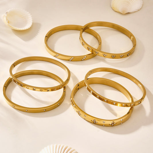 A bracelet jewelry