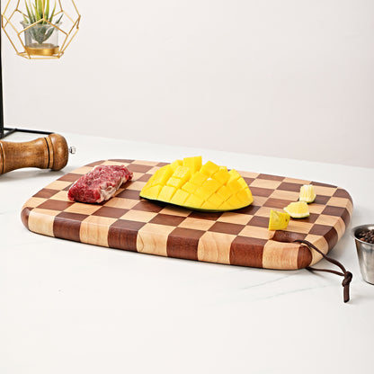 A Acacia wood checkerboard cutting board oval splicing cutting board suitable for kitchen cutting vegetables