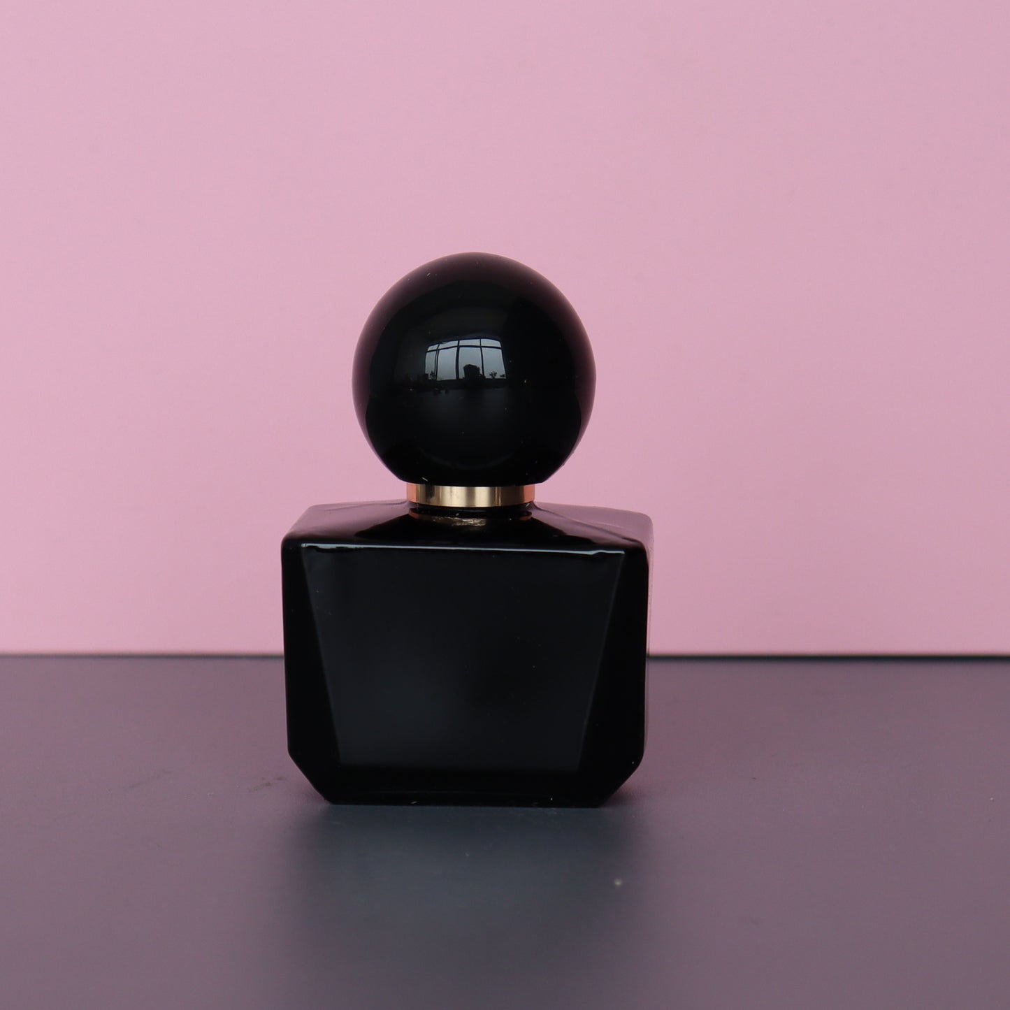 A perfume bottle 30ML glass bottle