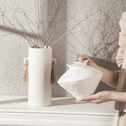 Nordic ceramic vase flower arrangement, high-end ornament, white Zen wabi-sabi art decoration, dry vase.