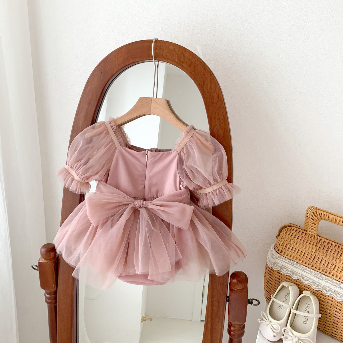 A Baby spring and summer puff sleeve bag fart clothes, baby girl big bow mesh skirt, newborn year-old princess crawling clothes - Mixbatch