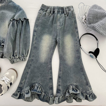 A children's and teenagers' suit