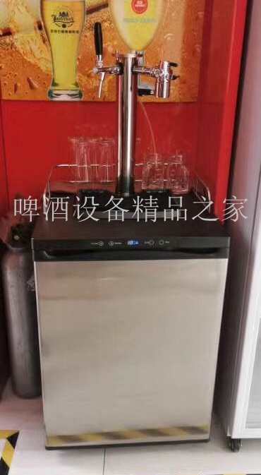 A air-cooled beer machine