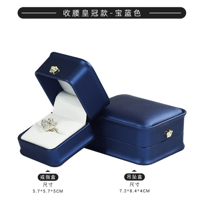 A leather jewelry box custom bronzing LOGO