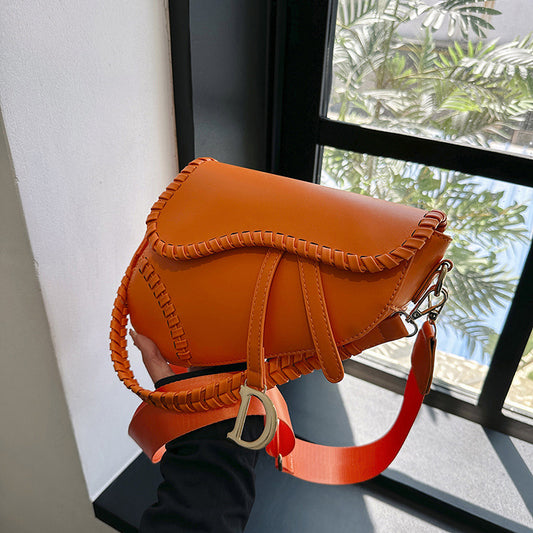 A new handbag bag women's shoulder handmade saddle bag underarm crossbody