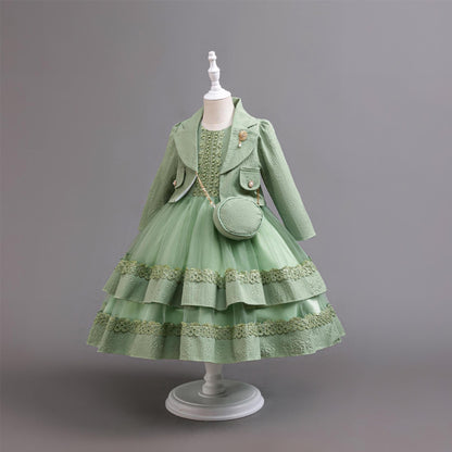 A Children's and teenagers' skirt