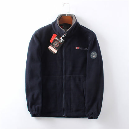 A Fleece and thickened double-sided fleece jacket for men, warm in autumn and winter, casual and loose large-size jacket.