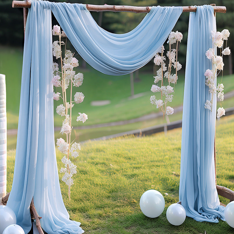A outdoor curtain decoration
