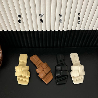 A Open-toed Square Head Flat Bottom Women's Summer Slippers