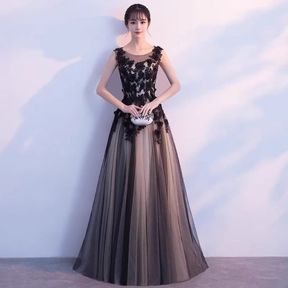 A black burgundy banquet evening dress long dignified elegant party dress