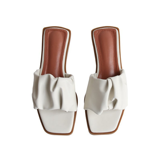 A ruffled square-headed open-toed women's summer slippers