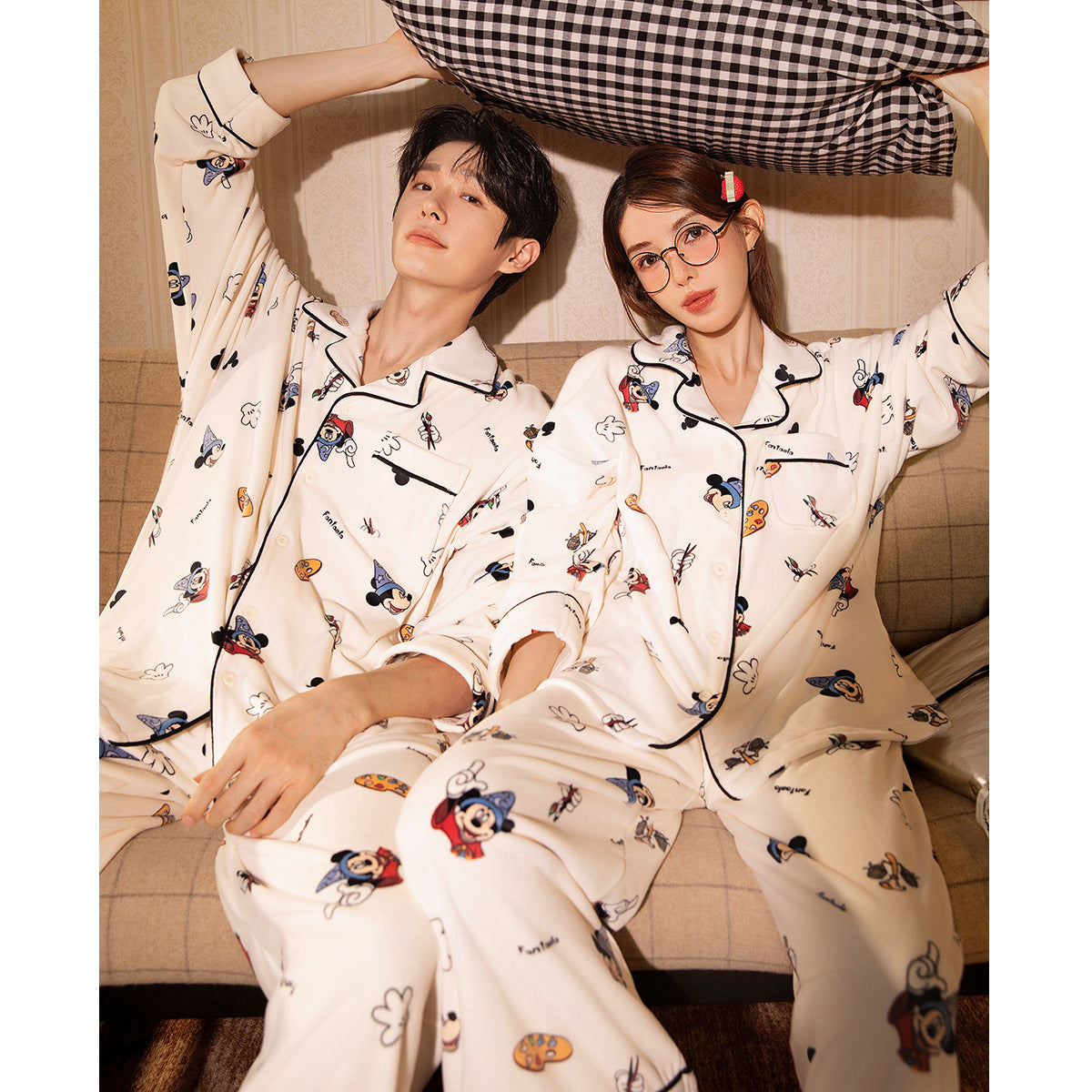 A couple pajamas women's autumn and winter thickened island velvet loungewear suit men