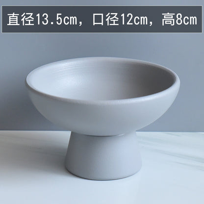 A ceramic flower arrangement utensils, moss ball small pots